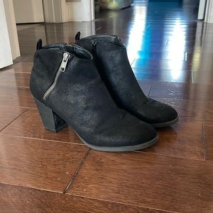 Report black ankle booties. Size 9. Suede material.